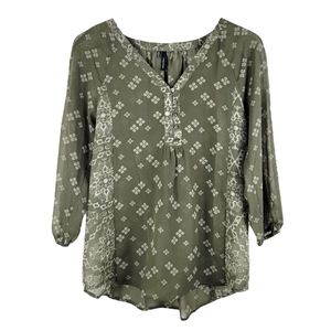 Maurices Print 3/4 Sleeve Sheer Layering V Neck Blouse Top with Buttons